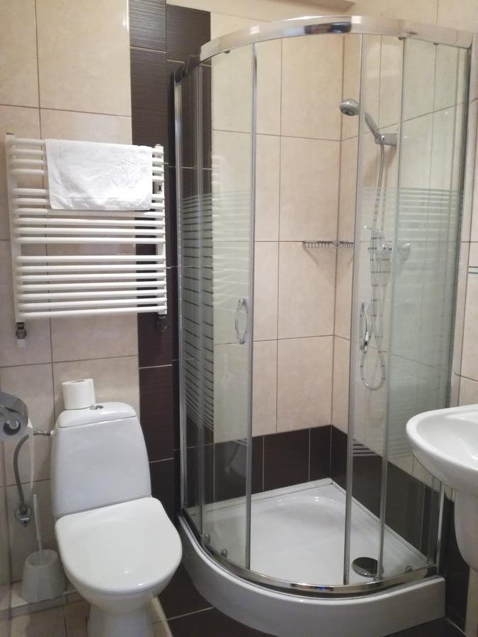 Hotel Srodmiejski 키엘체 외부 사진